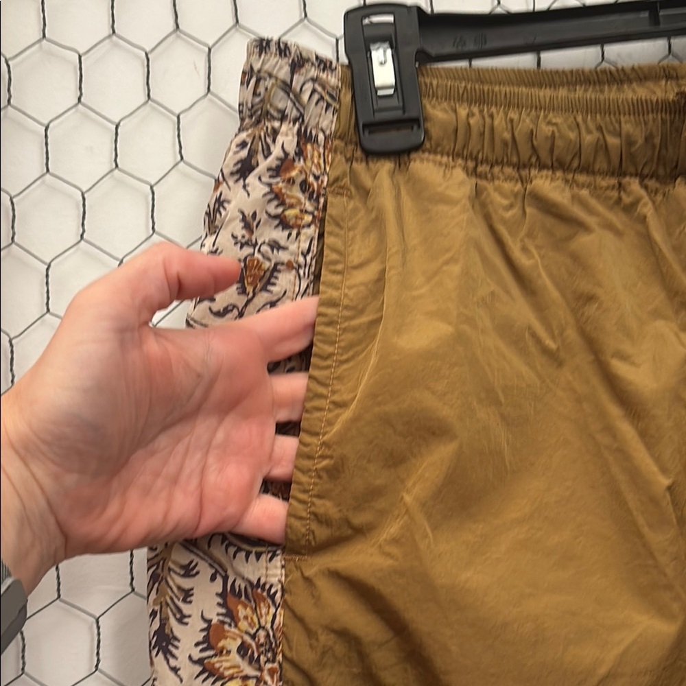 Urban Outfitters Tan Mesh Lined Pants - Picture 4 of 10